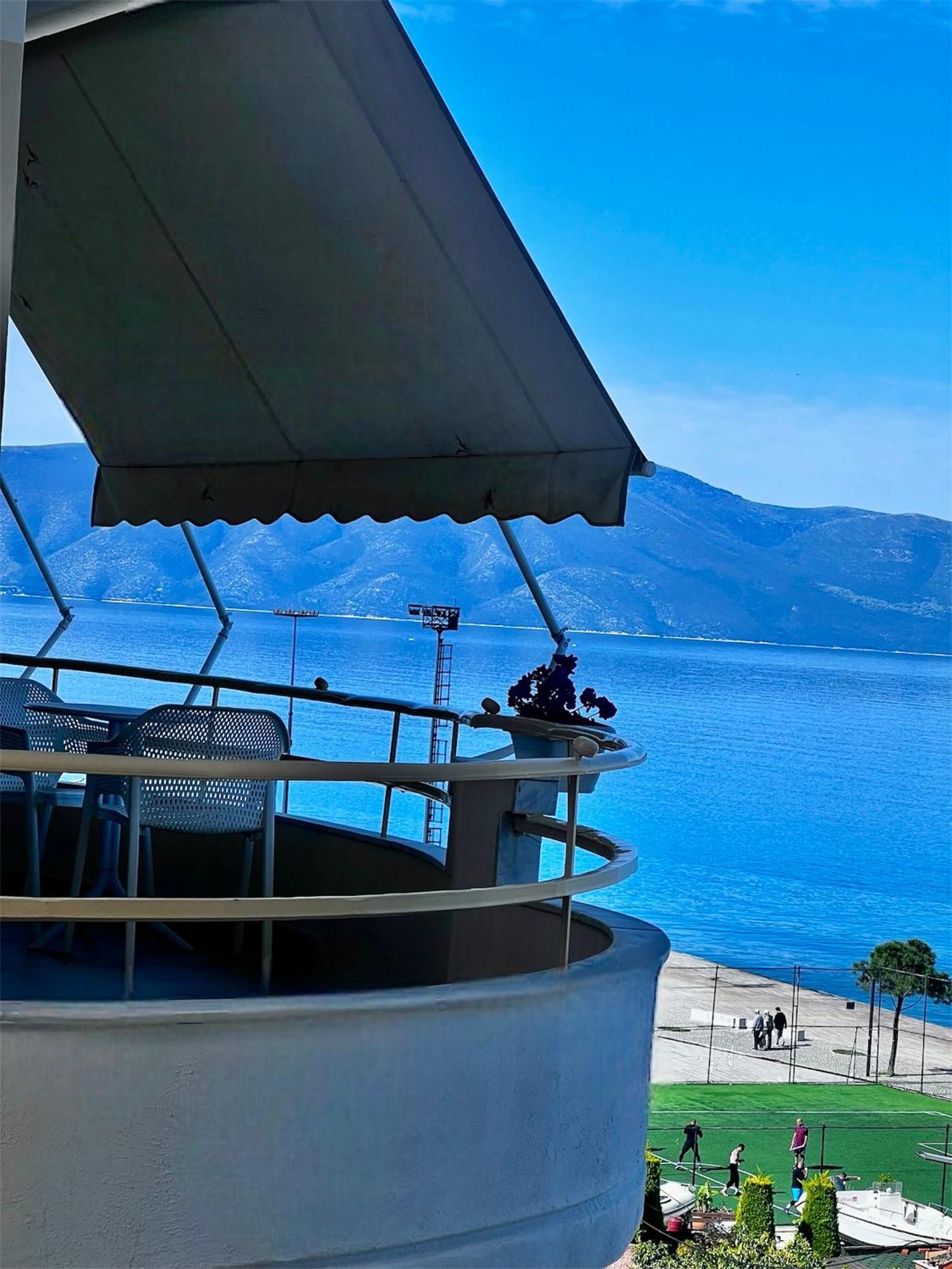 Hotel Lungomare Vlore Exterior photo